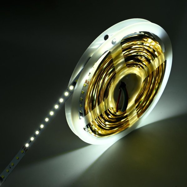 PLIVAJUĆA SMD LED traka 120D/m 