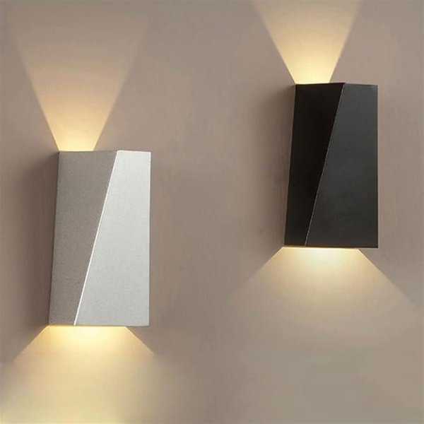 Vanjska zidna lampa Snaga 6W 3000K IP65- crna