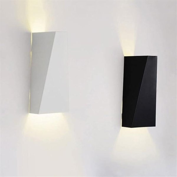 Vanjska zidna lampa Snaga 6W 3000K IP65- crna