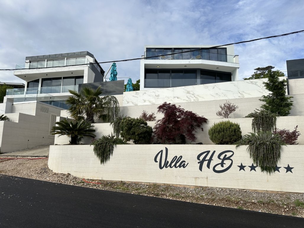 VILLA HB